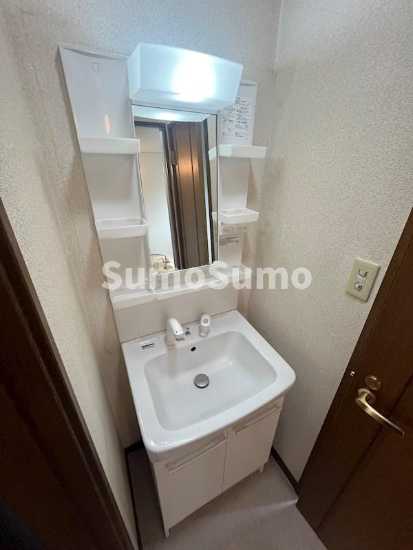 旭マンションの洗面所|コンパクトで使いやすい洗面所
