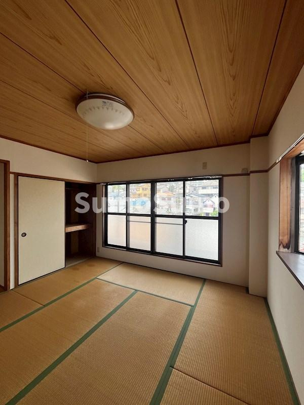 旭マンションの和室|和室ならではの温かな和の空間で寛ぎの時間を過ごせます