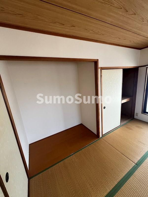 旭マンションの和室|明るい和室です
