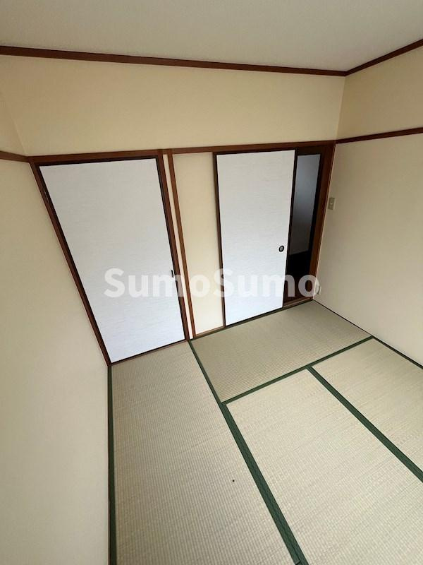 旭マンションの和室|趣のある和室です