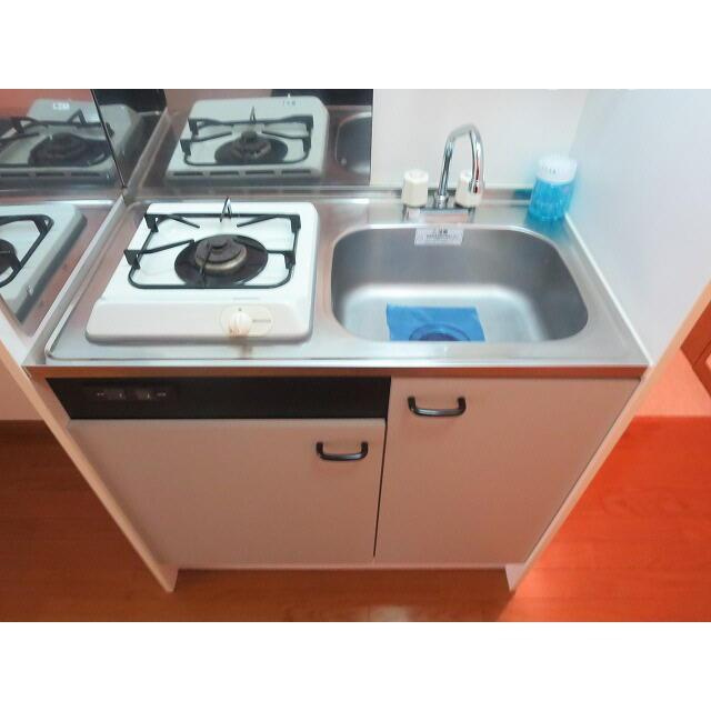 アムール　グリーンビレッジⅢのキッチン|お料理しやすいキッチンです