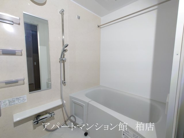 サードコートの浴室