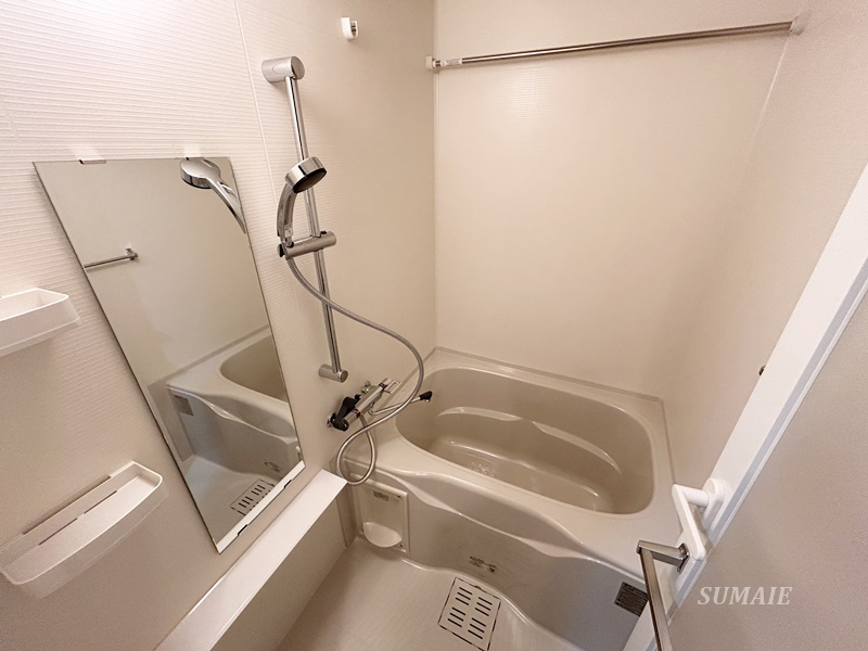 Weave Base - Oji Kamiyaの浴室|お風呂です