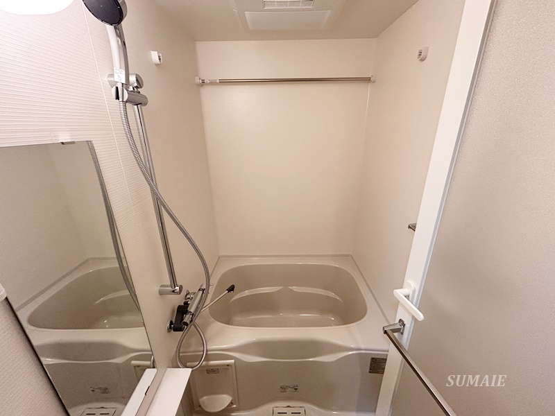 Weave Base - Oji Kamiyaの浴室|お風呂です