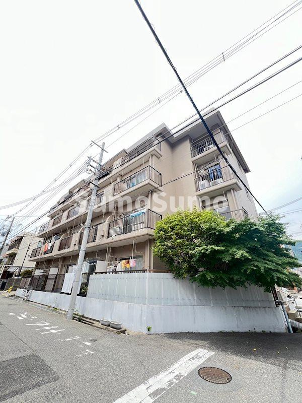 三景マンションの外観