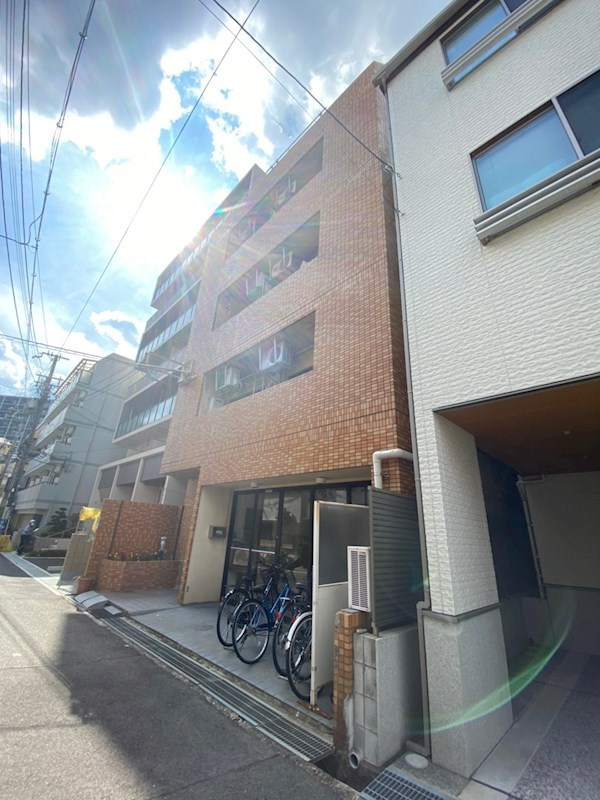 ロイヤルエール新神戸の外観
