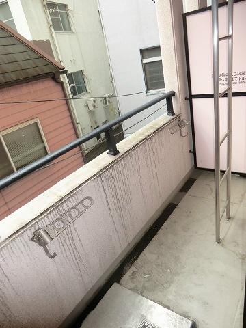 中山手ガーデンパレスＤ棟のバルコニー
