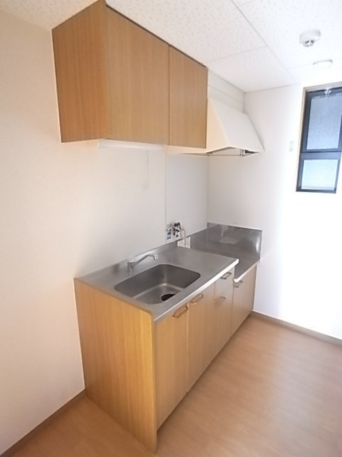 中山手ガーデンパレスＣ棟のキッチン