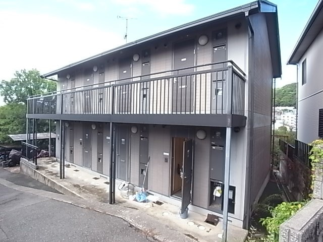 中山手ガーデンパレスＢ棟の外観