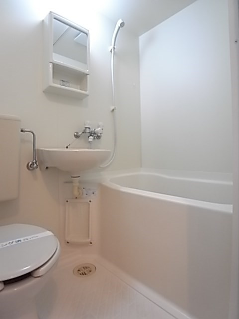 中山手ガーデンパレスＢ棟の浴室