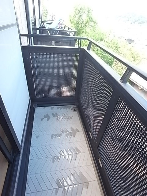 中山手ガーデンパレスＢ棟のバルコニー