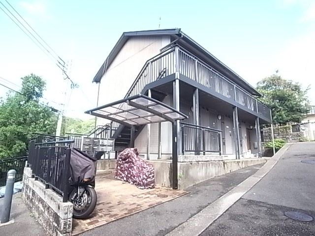 中山手ガーデンパレスＢ棟の外観