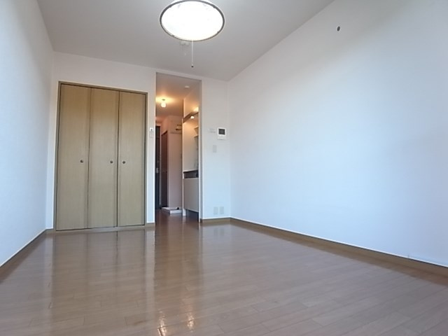 中山手ガーデンパレスＢ棟の寝室