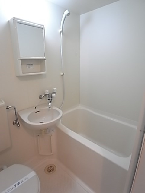 中山手ガーデンパレスＢ棟の浴室