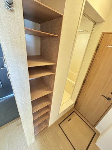 中山手ガーデンパレスA棟の収納