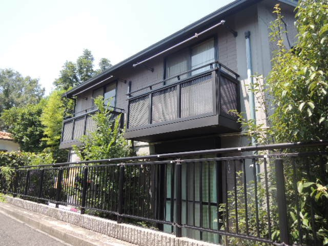 中山手ガーデンパレスA棟の外観