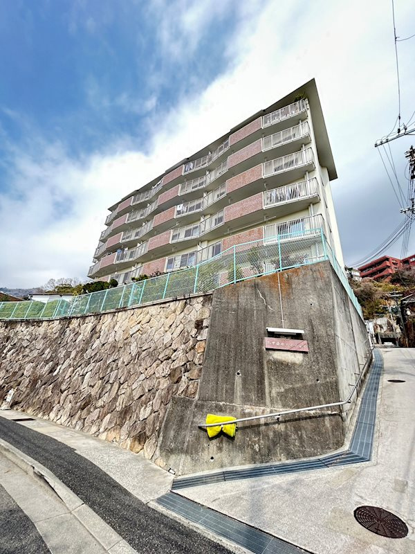 六甲篠原マンションの外観