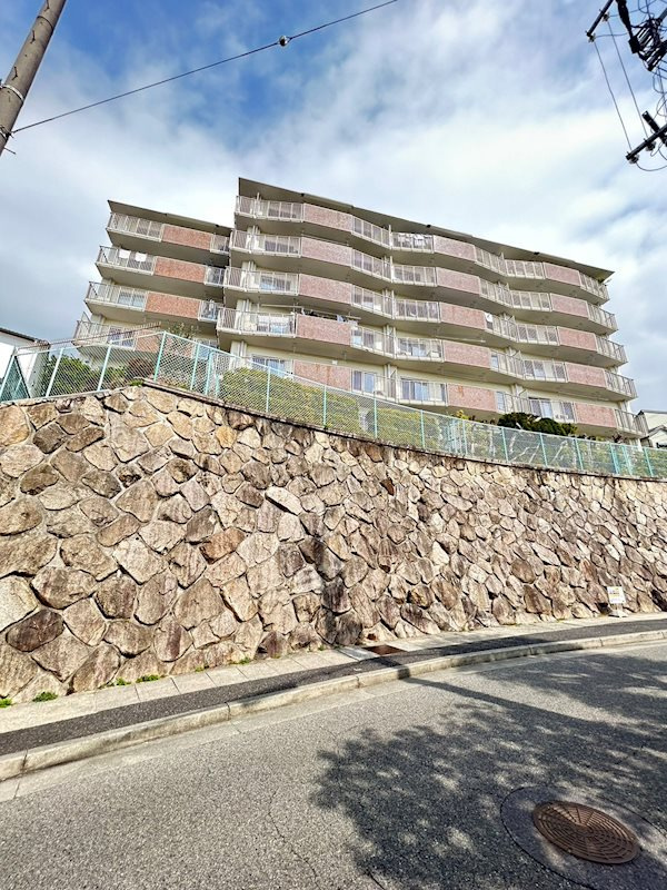 六甲篠原マンションの外観