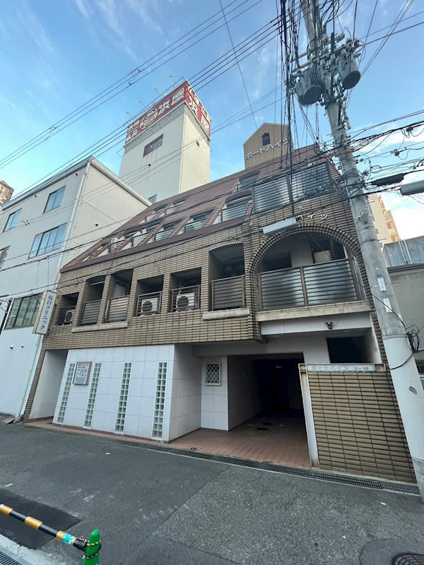 坂口ポートハイツの外観