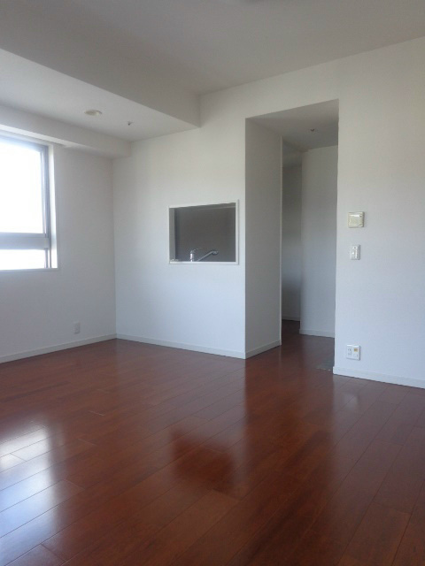 ワコーレ神戸元町アクシアの居間・リビング