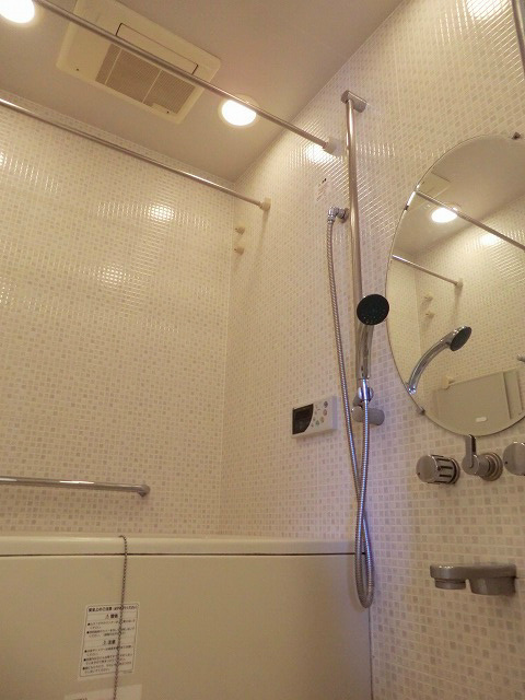 ワコーレ神戸元町アクシアの浴室