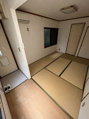 岩倉ハイツの居間・リビング