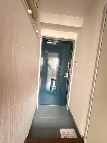 平野レジデンスの玄関