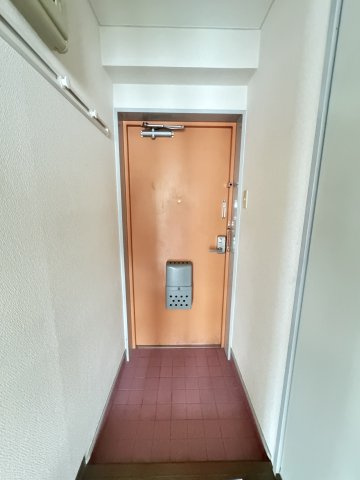 平野レジデンスの玄関
