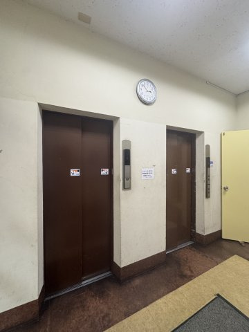 湊川センタービルＢ棟のロビー