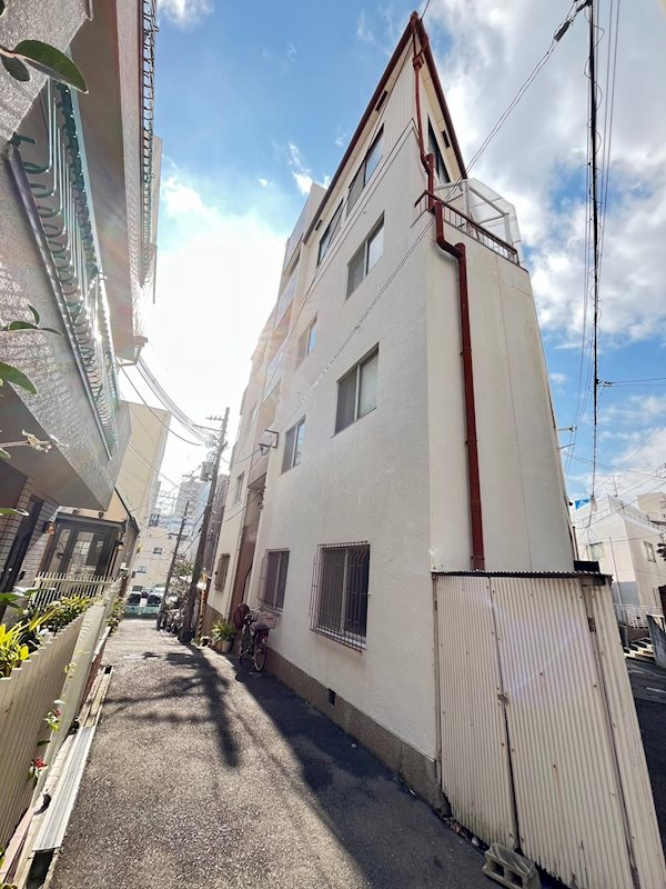 東光マンションの外観