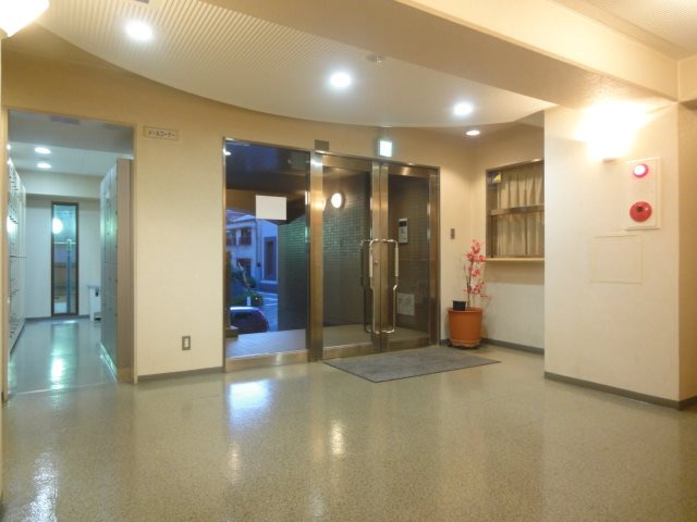 中山手ミオ壱番館のロビー