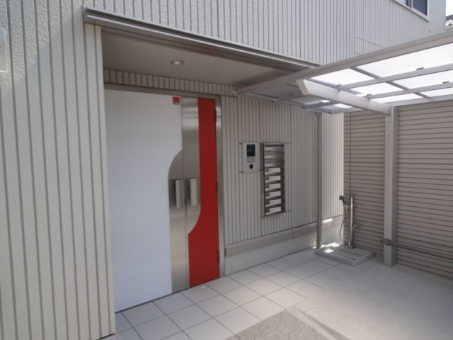 ロッコウコルンーＳのエントランス