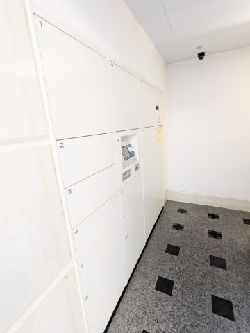 コスモ上野ロイヤルフォルムの設備|～宅配ボックス写真～