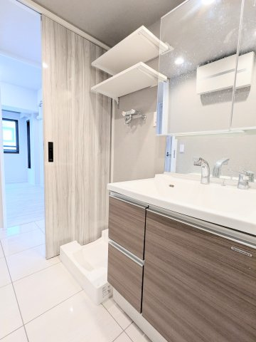 コスモ上野ロイヤルフォルムの独立洗面台|～洗面化粧室写真～