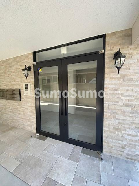 芦屋リバーウエストマンションのエントランス