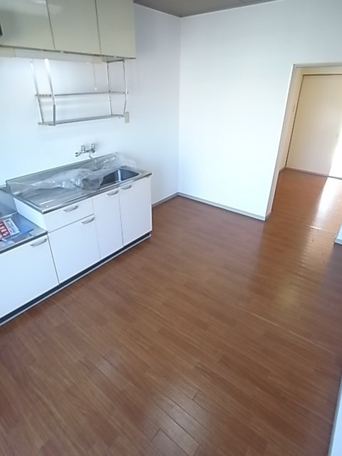 熊野町ハイツの居間・リビング