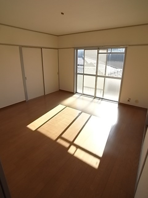 熊野町ハイツの寝室