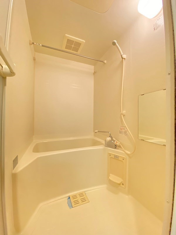 レジディア駒沢大学の浴室