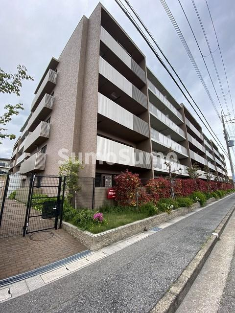 甲子園三番町ハイツの外観