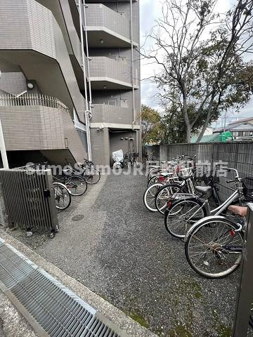 猪名寺パークマンションⅡの外観|きれいな外観です