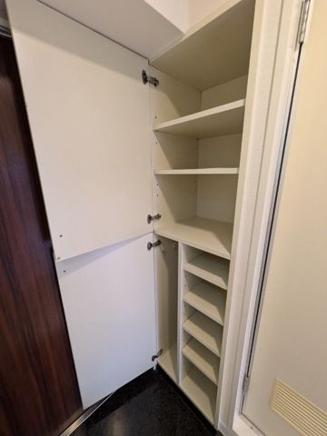 SOCIETY MINAMI-GYOUTOKU(K-017)の玄関