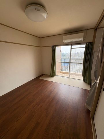 平野マンションの洋室|スタンダードな洋室です