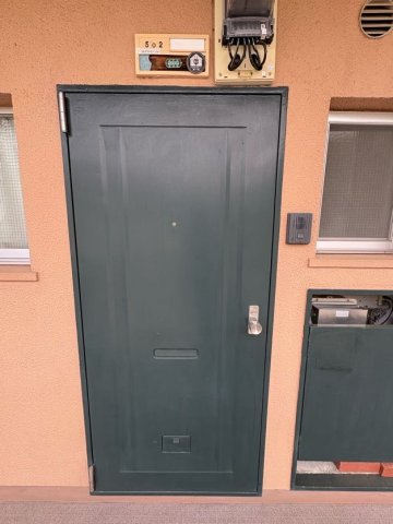 平野マンションの玄関|明るい玄関です