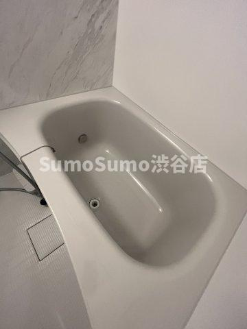 ログライフ上用賀の浴室