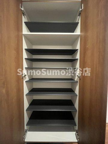 ログライフ上用賀の収納