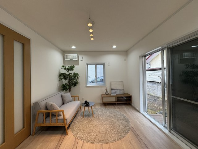 【外観】 | R5年12月「内外装」リフォーム完了で気持ちよく新生活を送れます◎
ご内覧はお気軽に「湘南シーズン」まで☆彡