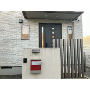 大間町新町126貸家の玄関