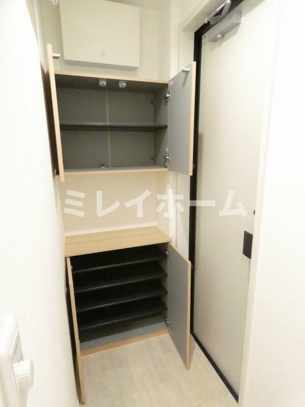 Lumora玉南の玄関