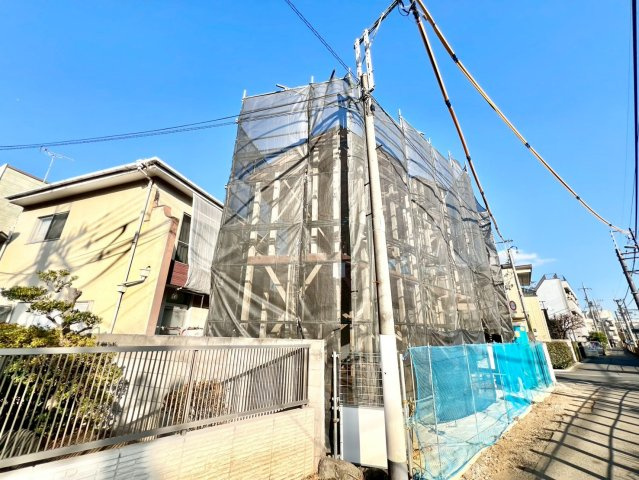 中野区野方6丁目　新築戸建の外観|4月完成予定！
2026.02.02撮影

現地ご見学希望・資料請求などお気軽にお問い合わせ下さい！
03-5990-5201