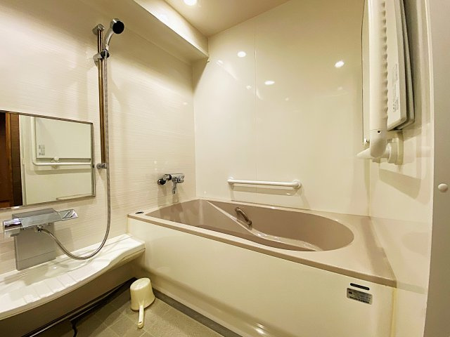 ラヴィ熱海C棟の浴室